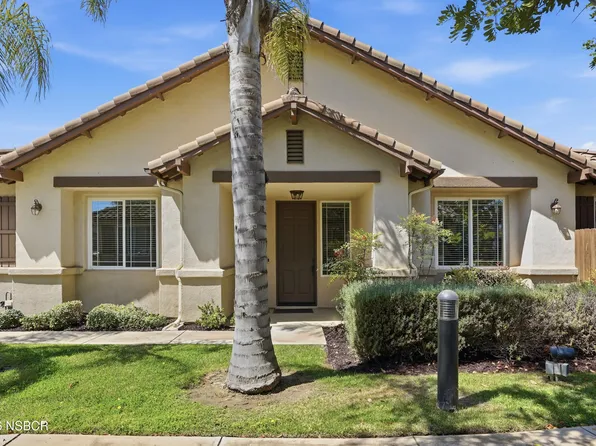 1717 E Bilbao Dr, Santa Maria, CA 93454