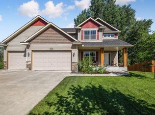 23131 Everton Bay No, Forest Lake, MN 55025
