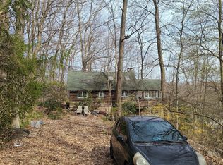 4 Amicalola Rd, Highland Lakes, NJ 07422