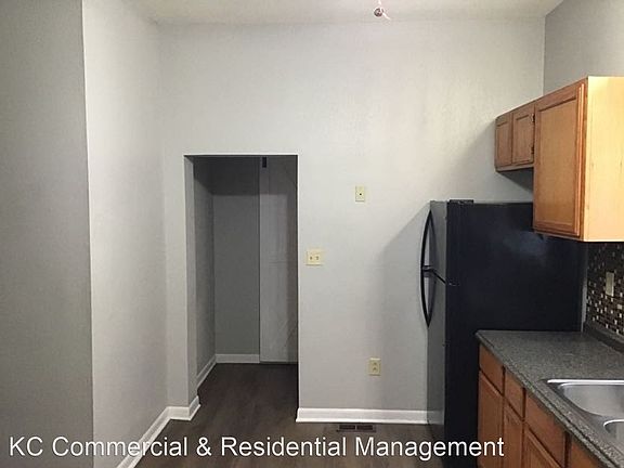 5th image of 1153 Spruce St