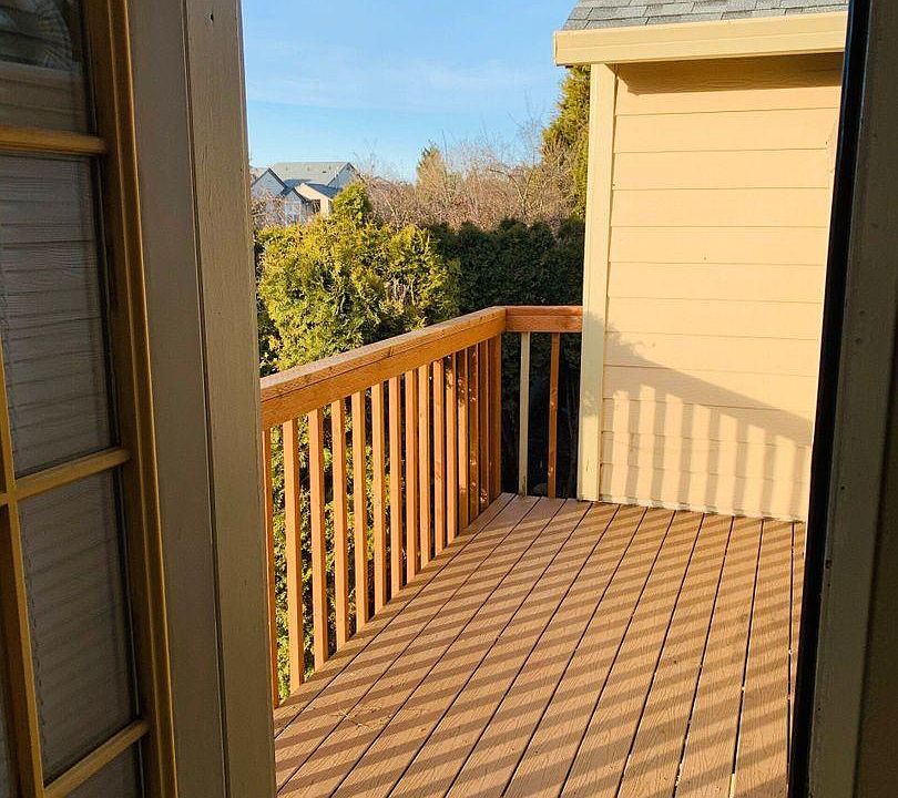 1st image of 907 SE Park Crest Ave #21