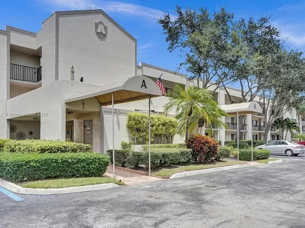 10526 E Clairmont Circle, Tamarac, FL 33321