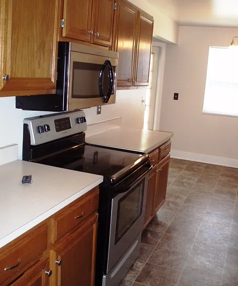 340 Country Club Rd #223 — Photo 4