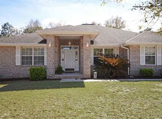 6010 Ridgeview Dr, Milton, FL 32570