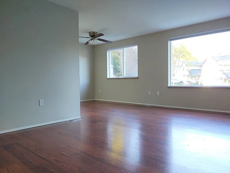 1313 NW Slate Ln #106 — Photo 8