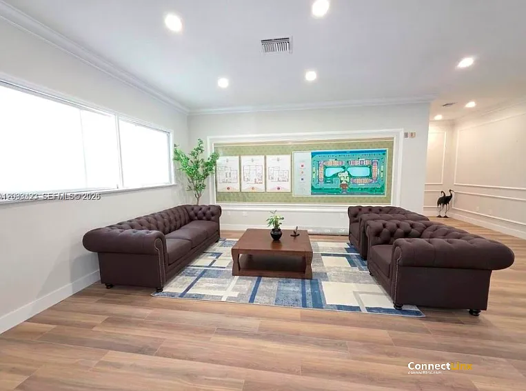 2600 S University Dr — Photo 2