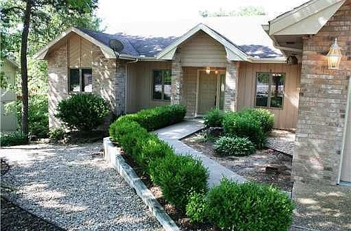 1st image of 28 Cambria Dr