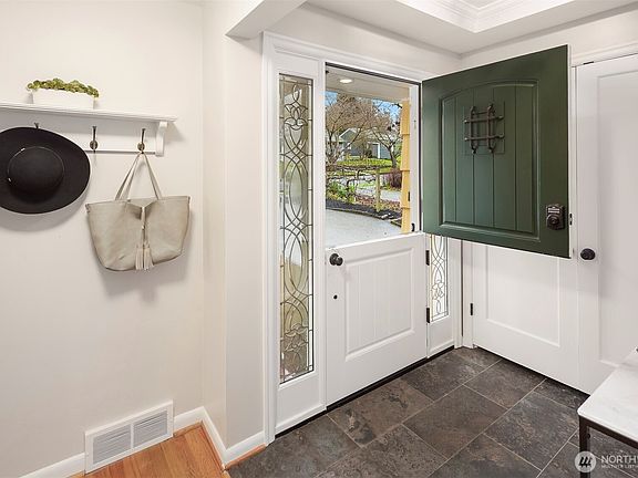 4th image of 7223 28th Avenue NE