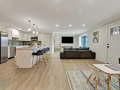 312 Rebecca St — Photo 10