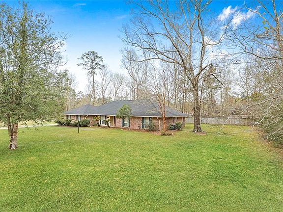 2nd image of 27064 Cloverland Dr