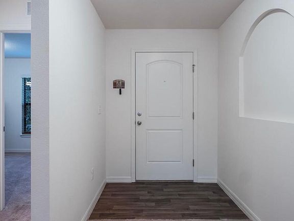 2nd image of 620 Chatham Walk Dr