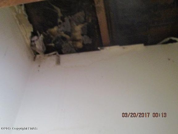 5th image of 216 Birchwood Dr