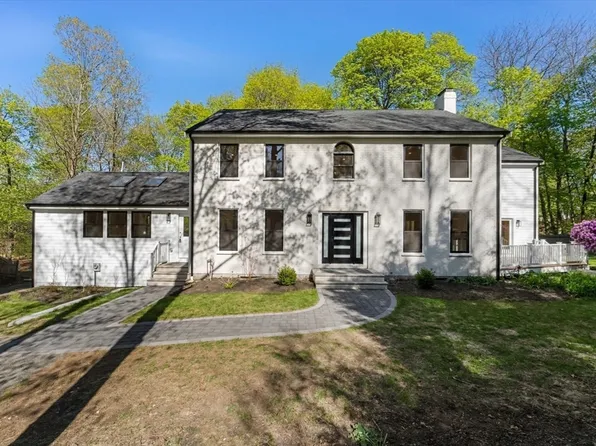 7 Garden Rd, Wellesley, MA 02481