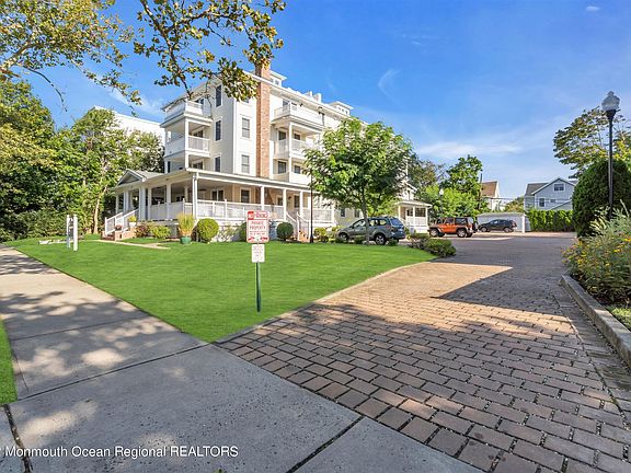 2nd image of 317 6th Ave #203