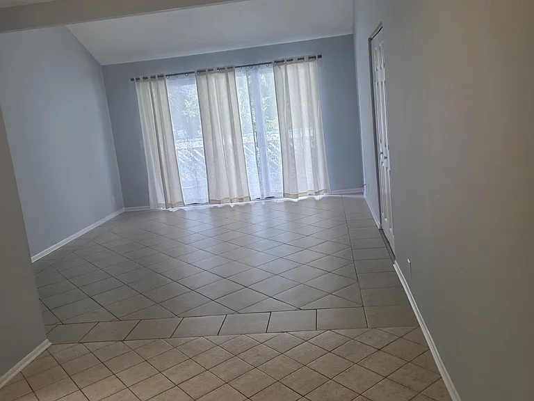 100 Blair Rd — Photo 5