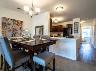 Killian Lakes Apartments and Townhomes, Columbia, SC 29203