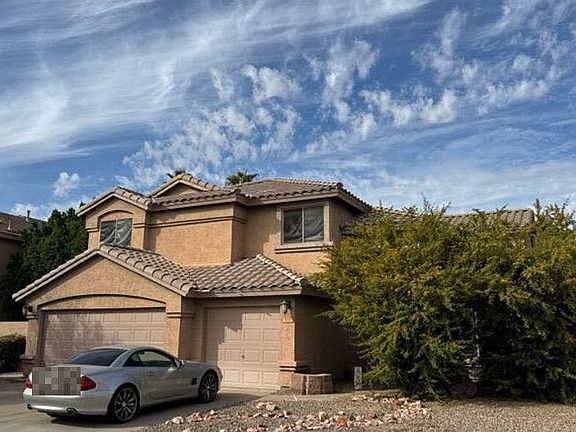 2nd image of 532 W Myrtle Dr