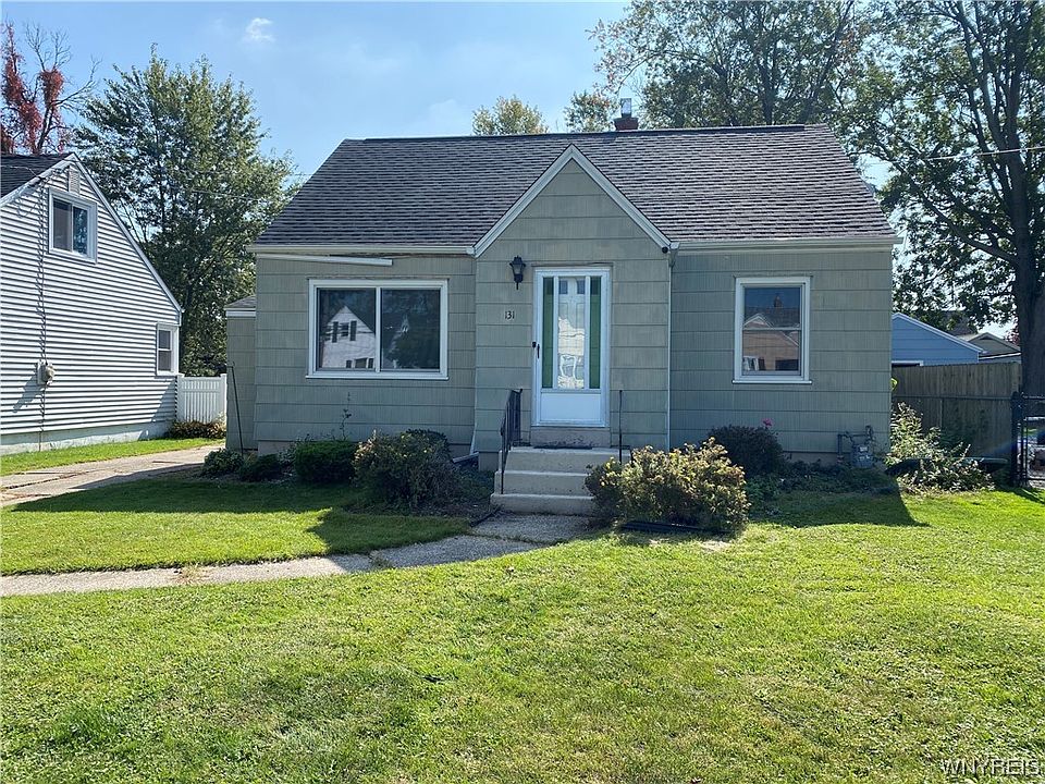 1st image of 131 Park Edge Dr
