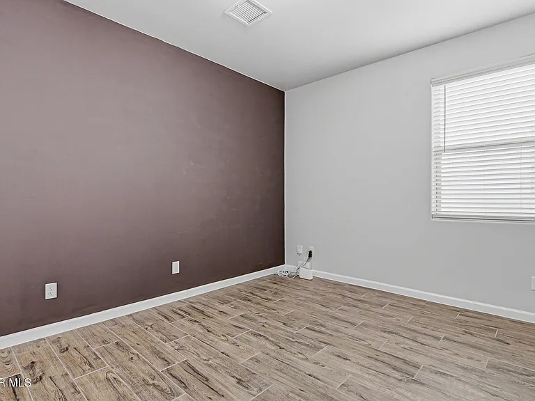 253 Emerald Sun Dr — Photo 20