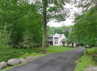169 Sycamore Dr, East Stroudsburg, PA 18301