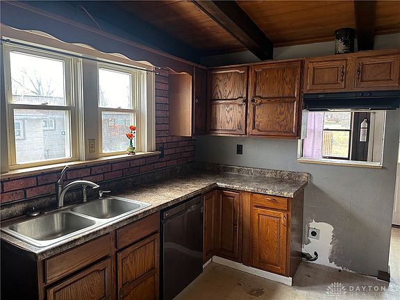 5th image of 511 S Miami St