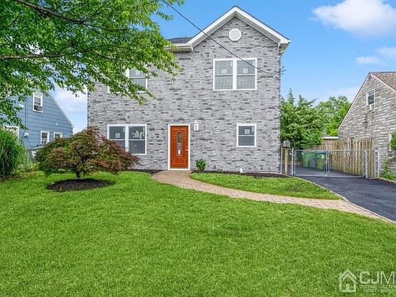 2nd image of 233 Loring Ave