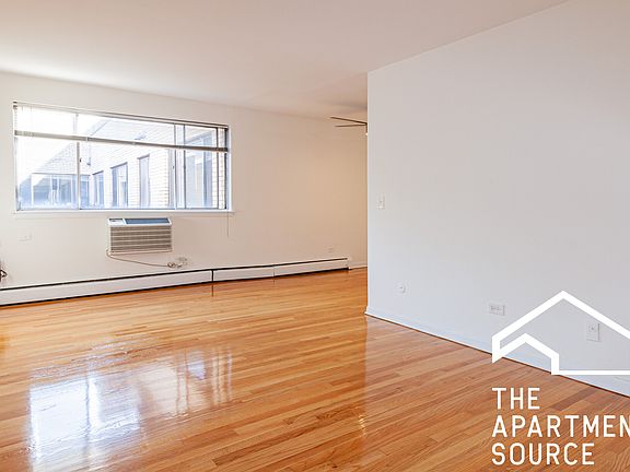 4th image of 441 W Barry Ave APT 524