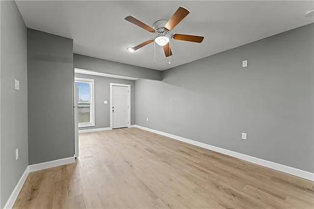103 N Scanlan St — Photo 6