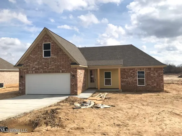 781 Woolfolk Rd, Senatobia, MS 38668