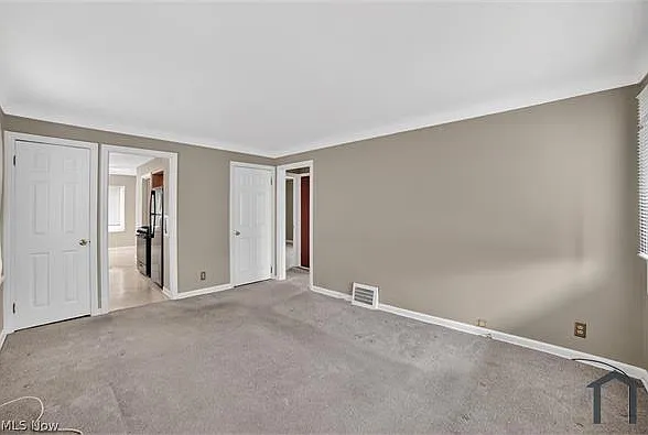 10721 Plymouth Ave — Photo 4