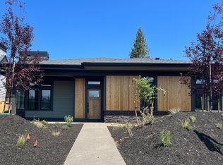 262 W Lundgren Mill Dr, Sisters, OR 97759