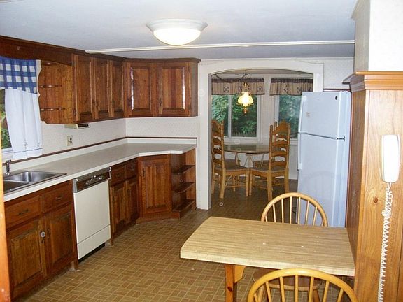 2nd image of 79 Margerie St