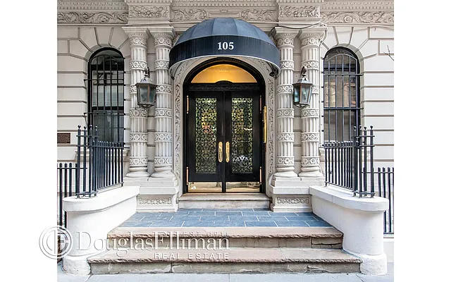 Sold by Douglas Elliman | media 24