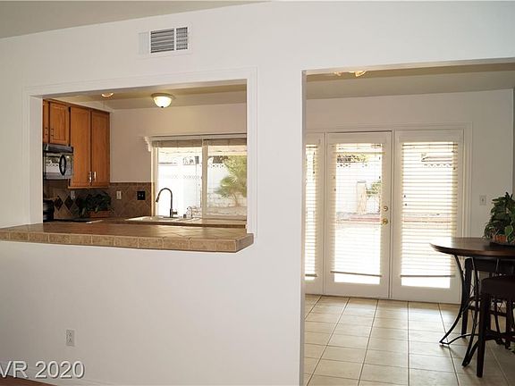 4th image of 2281 Pommel Ave