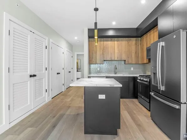 2021 Jones Road image 1 of 5