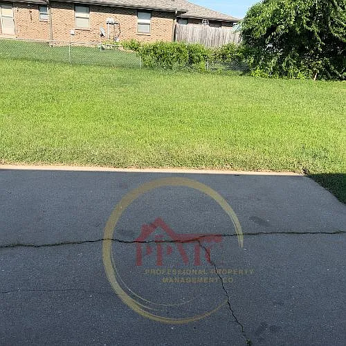 914 N Walnut Ave — Photo 15
