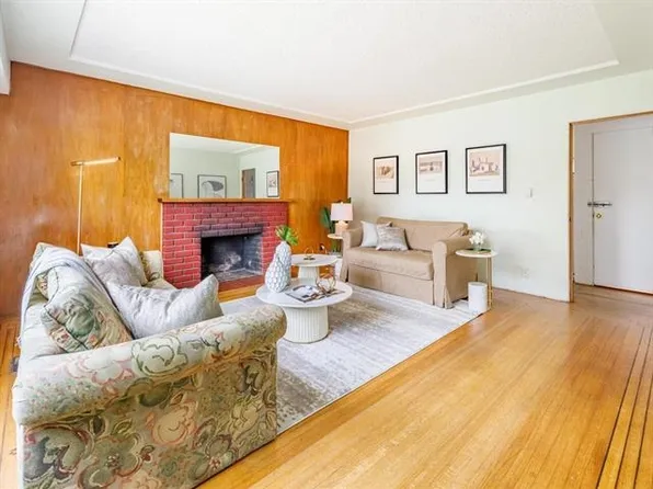 3687 E 26th Ave, Vancouver, BC V5R 1M6
