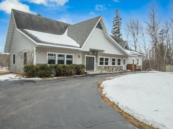 10 Bennington Rd, Superior, WI 54880