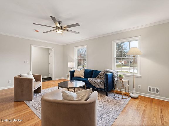 5th image of 3600 Sorrento Ave