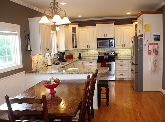 2nd image of 1112 Heathwood West Dr
