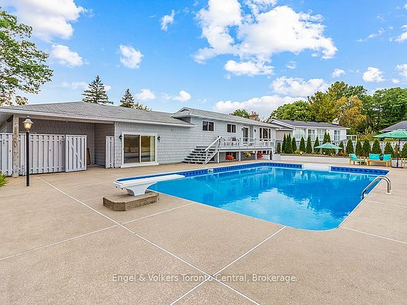3rd image of 1420 Tiny Beaches Rd N