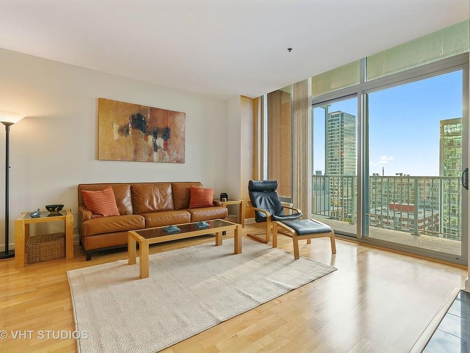 1st image of 1600 S Prairie Ave Unit 1600