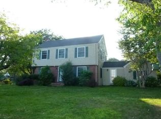 21 Lawson Rd, Cape Elizabeth, ME 04107