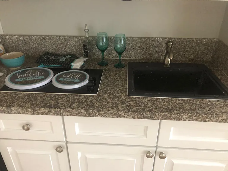15135 Victory Blvd #2 — Photo 4
