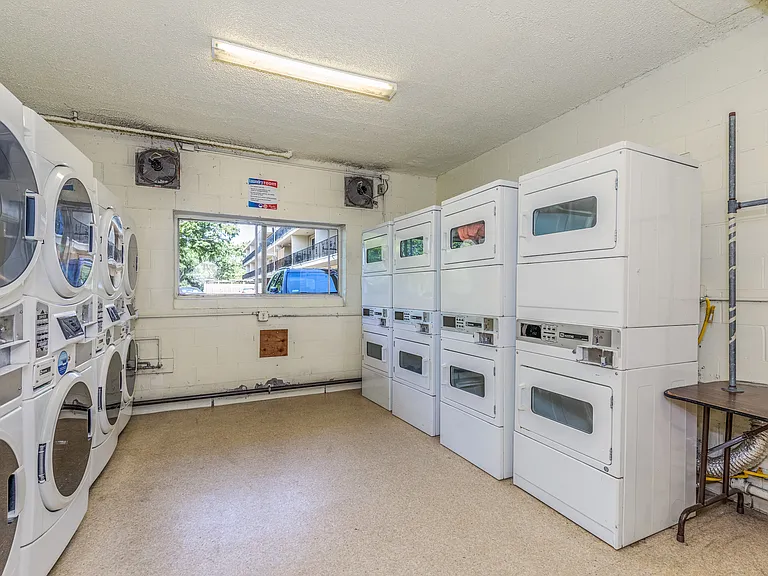 Quail Hill Apartments — Photo 42