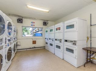 1480 Creekside Dr, Walnut Creek, CA 94596