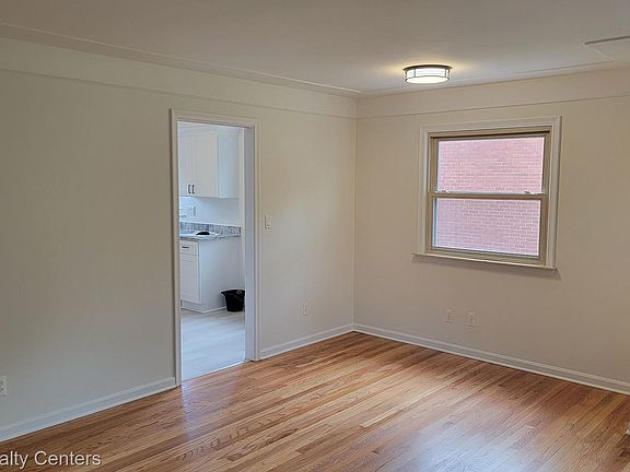 4th image of 9030 Hemingway