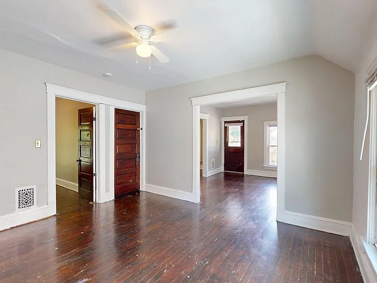 3865 W 16th St — Photo 25