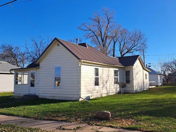14 10th Ave W, Albia, IA 52531