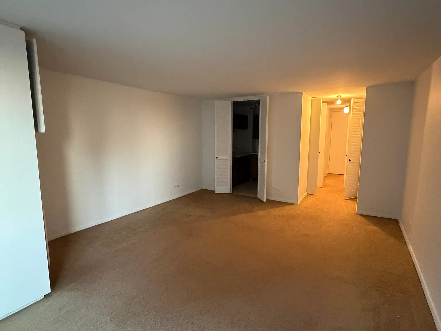 21 W Goethe St — Photo 4